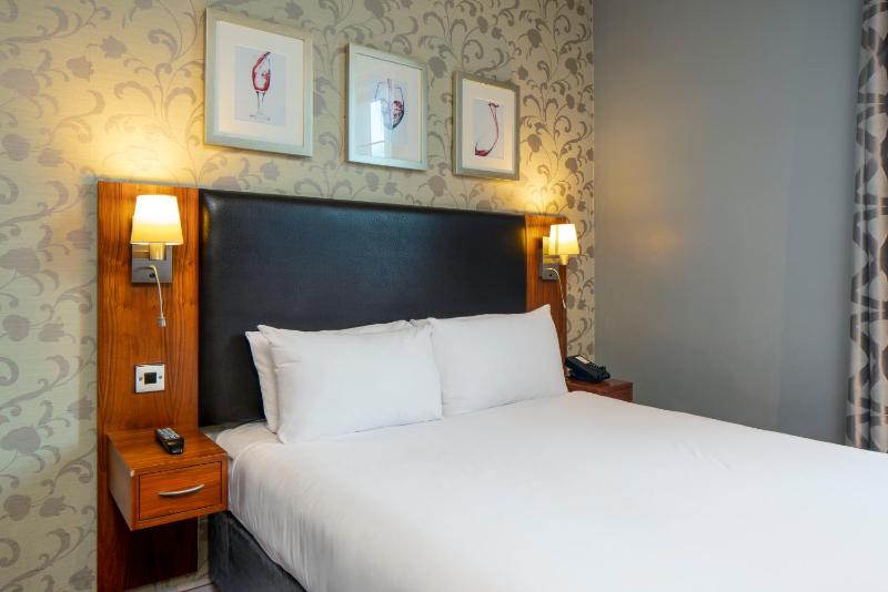 Standard Double Room - Non-Smoking image 3