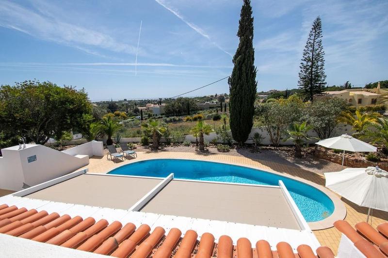 Pomba beautifully renovated with heated pool! - image 45