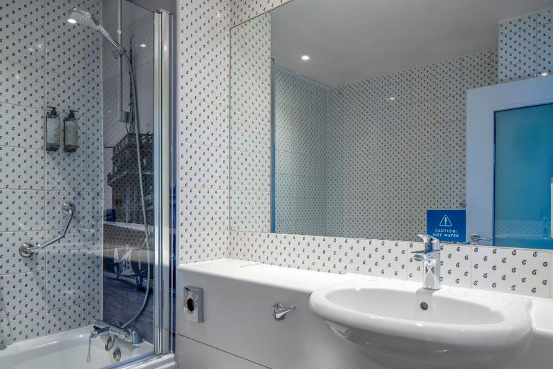 Executive Double Room - Non-Smoking image 2