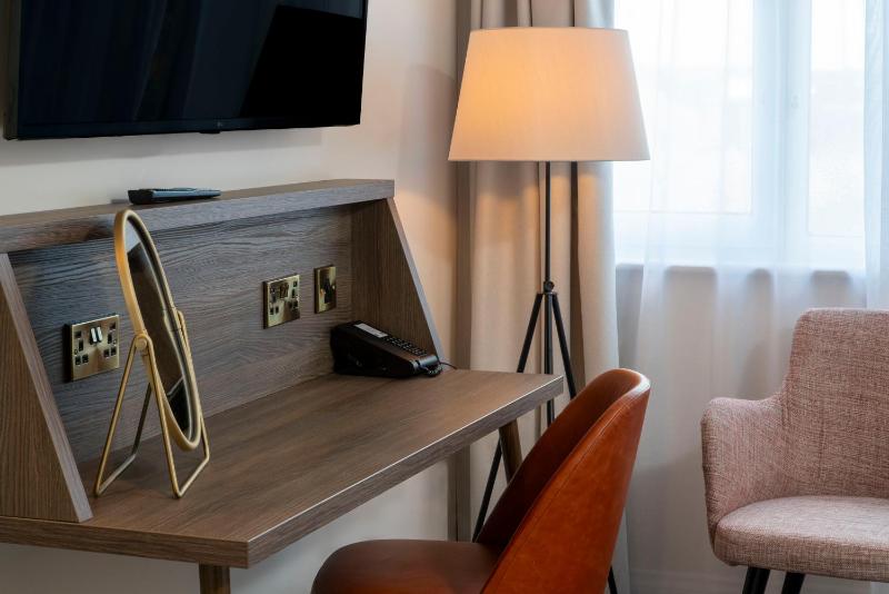 Standard Twin Room - Non-Smoking image 2