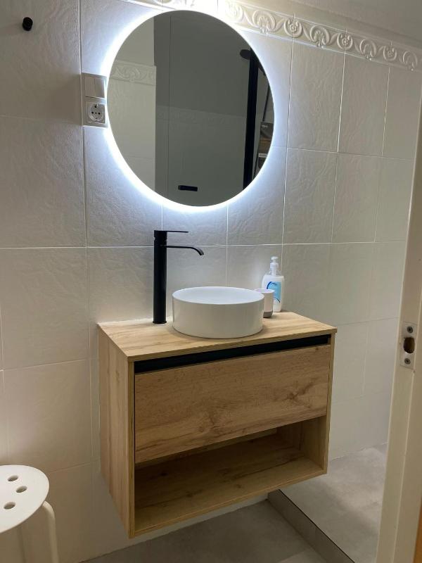 Standard Single Room with Shower image 4