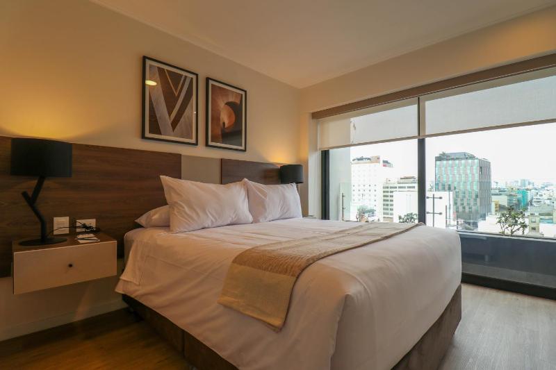 Liven Suites Near Malecon in Miraflores by Wynwood House - image 9