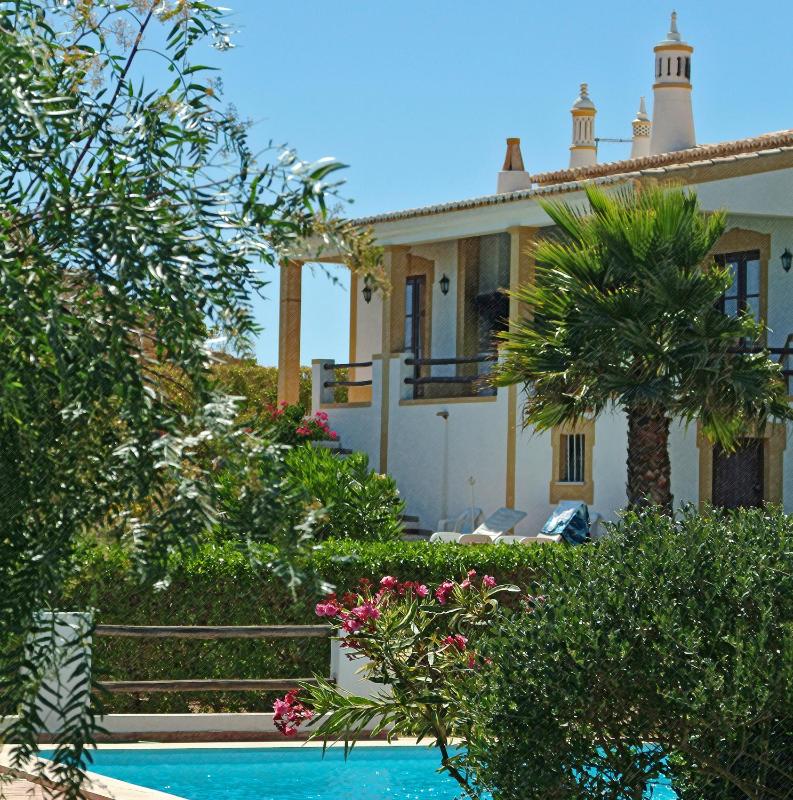 Four-Bedroom Villa with Private Pool and Sea View image 2