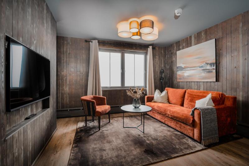 Suite with Mountain View image 4