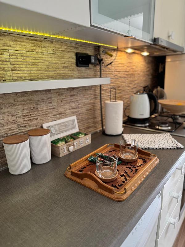 Apartment by Theatre - image 10