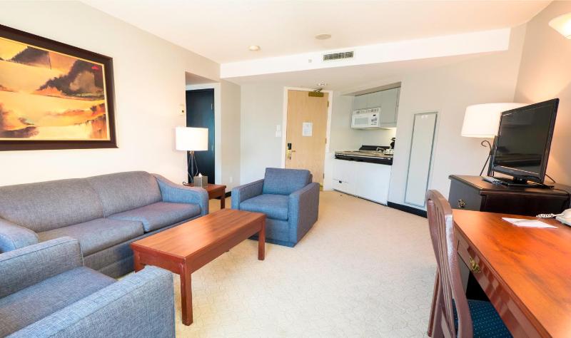 Rosedale On Robson Suite Hotel - image 14