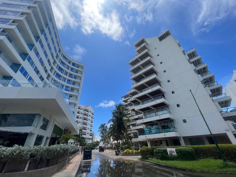 Bay Exclusive Apartment - image 12
