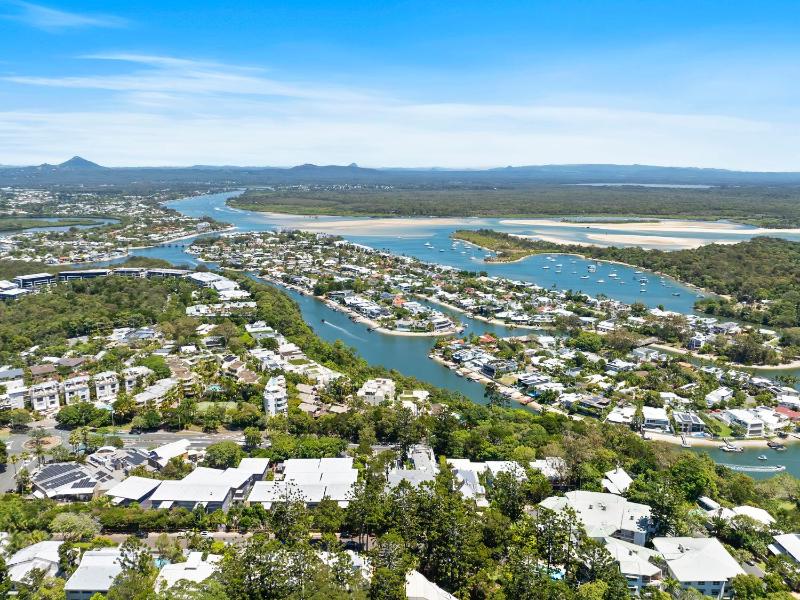 Noosa Views 4 Relaxed Coastal Escape - image 16