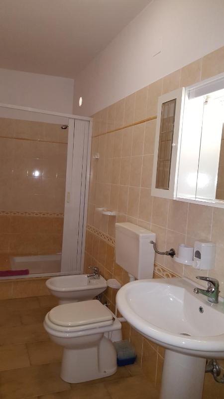 Quadruple Room with Bathroom image 2