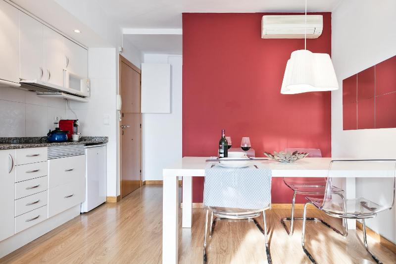 One-Bedroom Apartment image 1