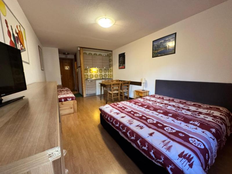 Large Studio image 4