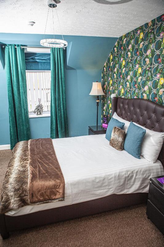 Double Room with Private Bathroom image 3