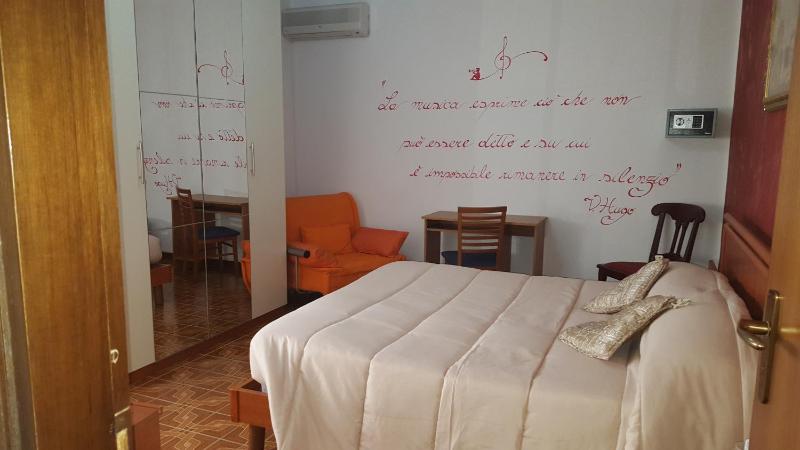 Triple Room with Bathroom image 4