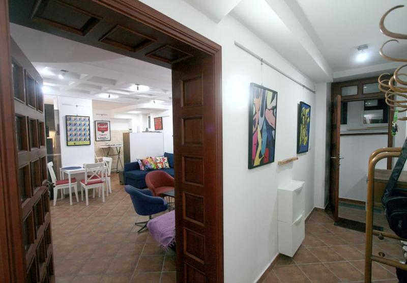 Warhol Apartment quiet with Retro Pop Art Flair in Zvezdara Beograd with workplaces and multiple beds - image 4