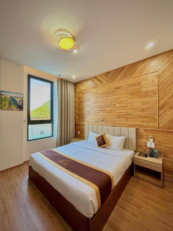 Standard Double Room image 2