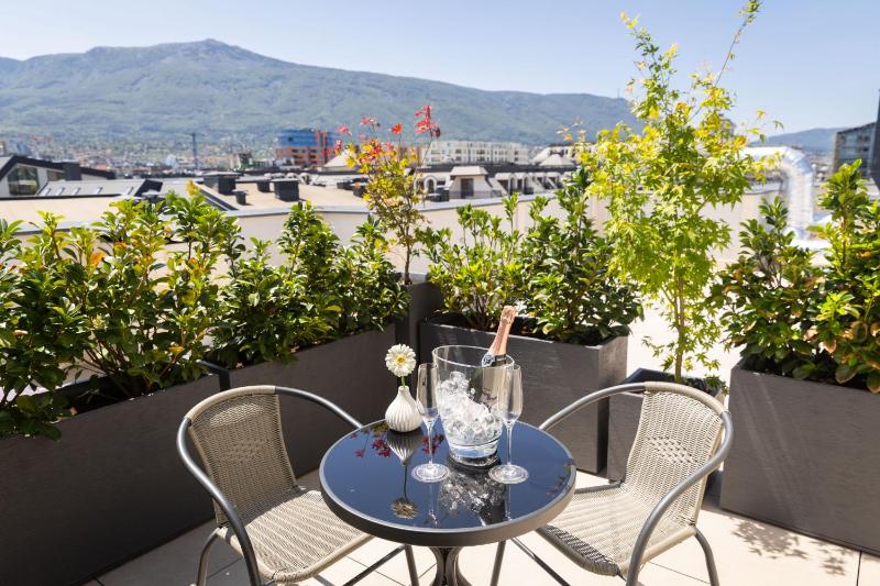 Blue Star Luxury Hotel - image 13