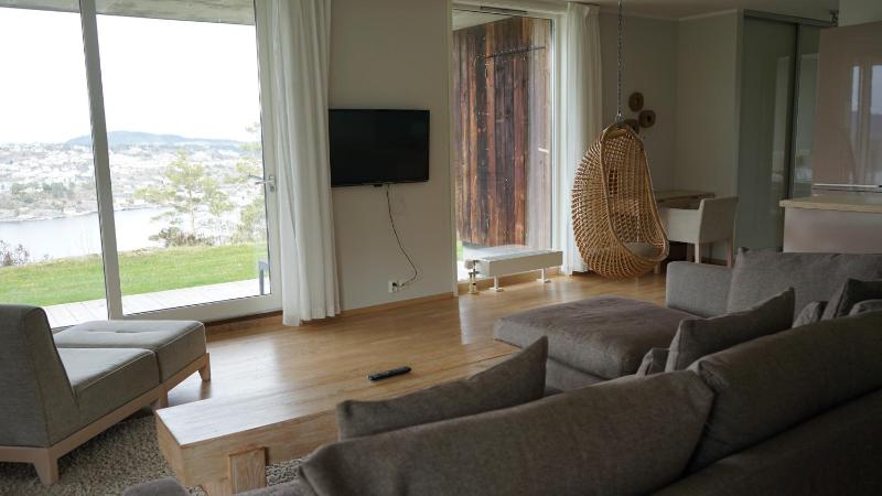 Suite with Sea View image 3