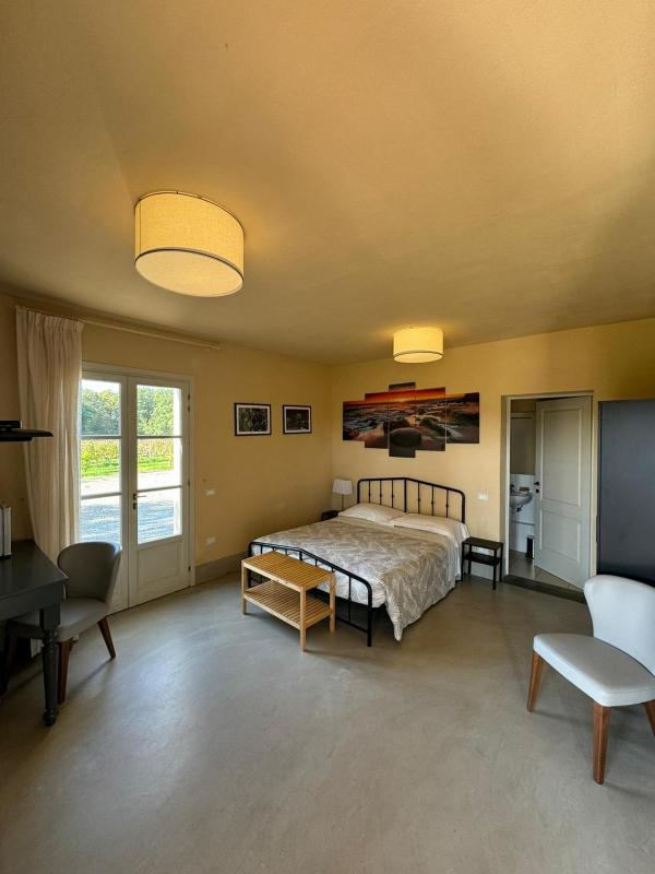 Double Room image 1