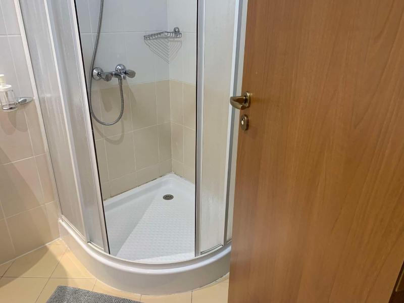 Studio Apartment image 4