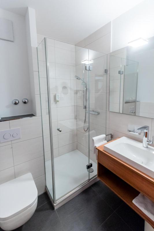 Single Room image 3