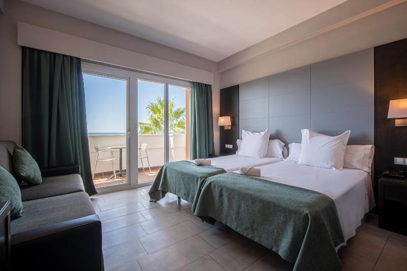 Twin Room with Pool View image 1