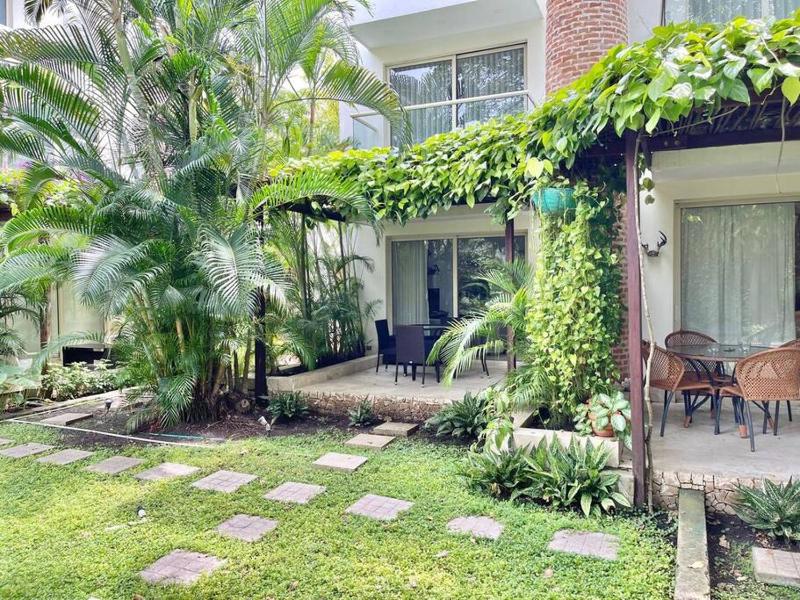 Walled City apt- Rooftop Pool & Private Garden - image 16