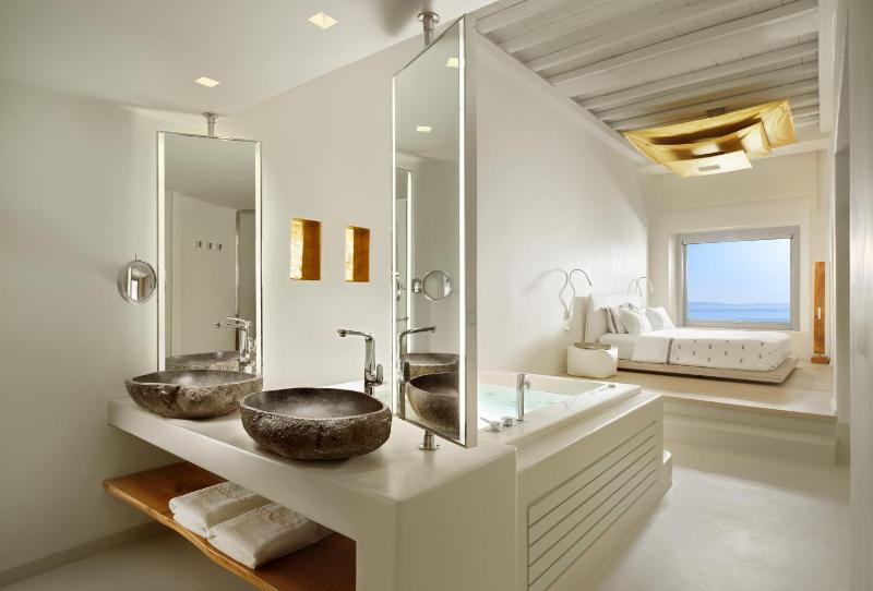 One-Bedroom Villa with Private Pool image 4