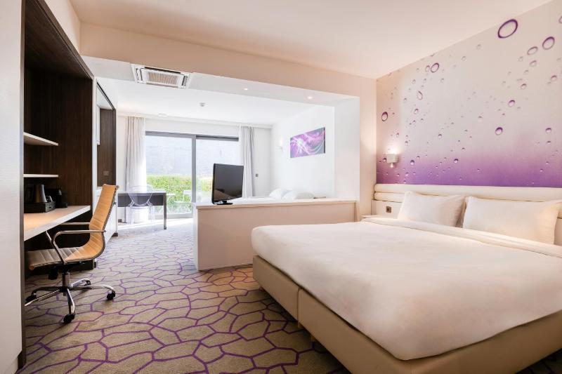 Comfort Quadruple Room image 1