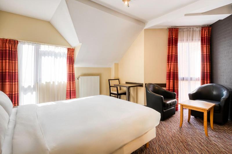 Triple Room image 3