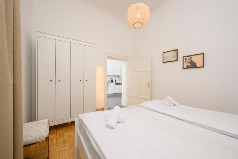 Spacious apartment in Graz for 6 people - image 31