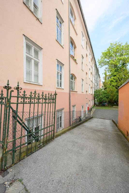 Spacious apartment in Graz for 6 people - image 16