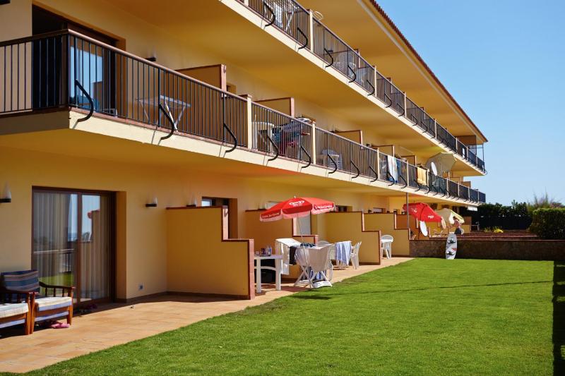 One-Bedroom Apartment (4 Adults) image 1