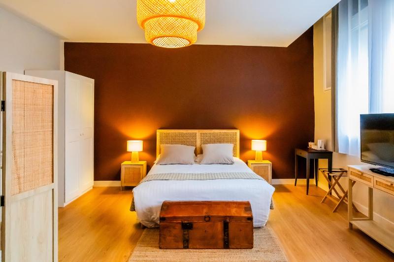 Standard Suite image 2