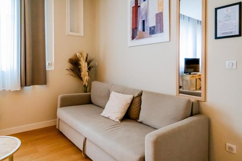 Standard Suite image 3