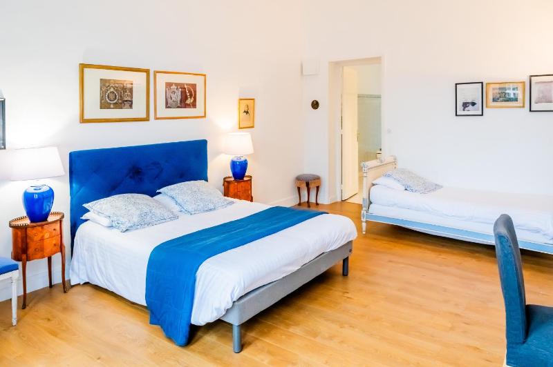 Standard Suite image 4