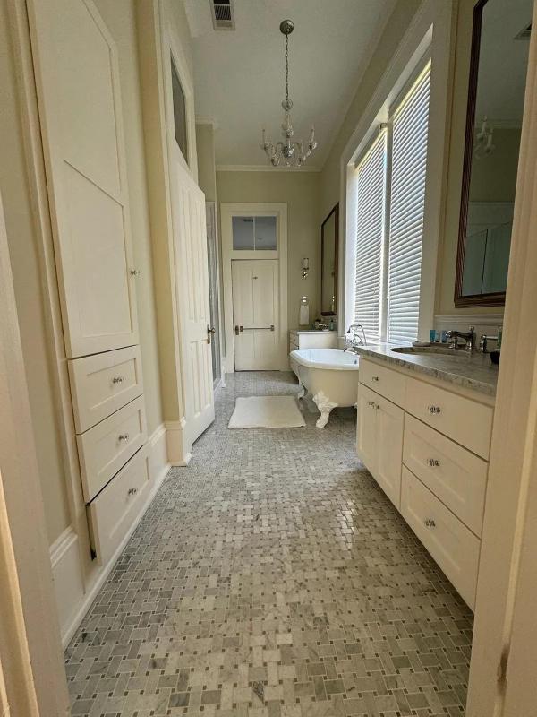 Deluxe Family Suite image 1
