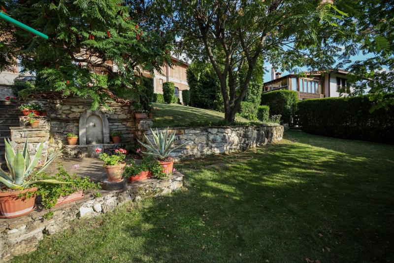 Three-Bedroom House image 3