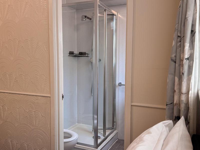 Two-Bedroom Suite image 4