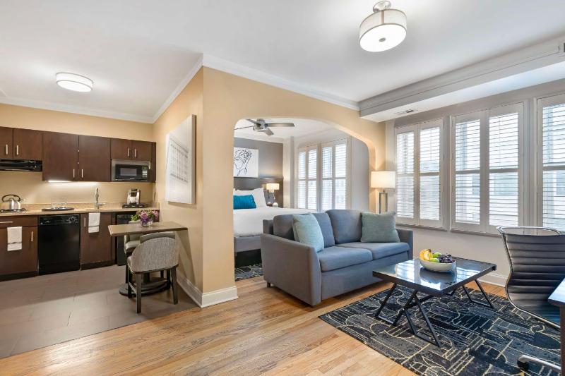 King Suite with Sofa Bed and Kitchenette - Street View - Non-Smoking image 1