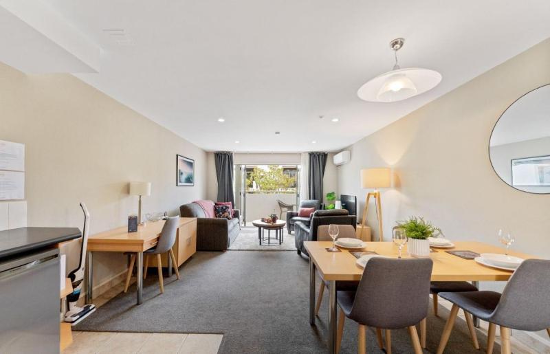 Heart of Taupo - Apartment - By Town & Lake - image 14