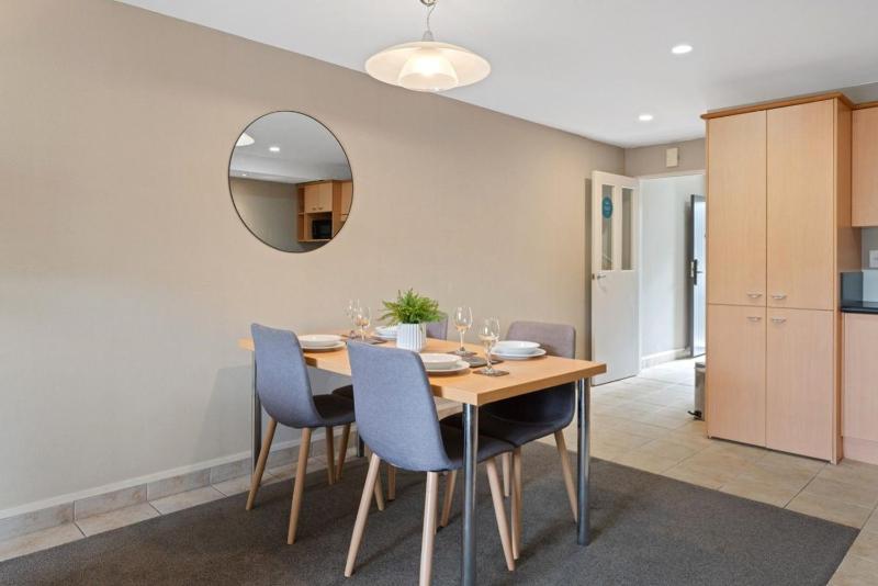 Heart of Taupo - Apartment - By Town & Lake - image 15