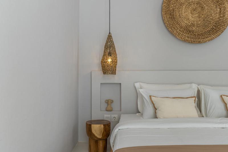 Villa Araw - Outstanding 2BR Villa - Prime Location in Canggu - image 21