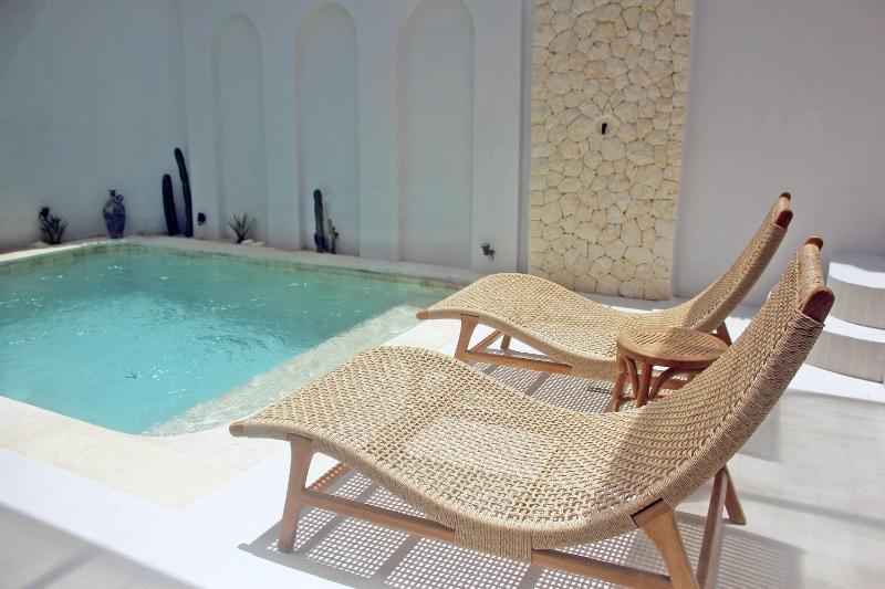 Villa Araw - Outstanding 2BR Villa - Prime Location in Canggu - image 10