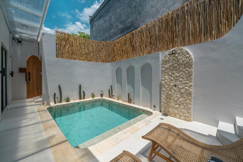 Villa Araw - Outstanding 2BR Villa - Prime Location in Canggu - image 38