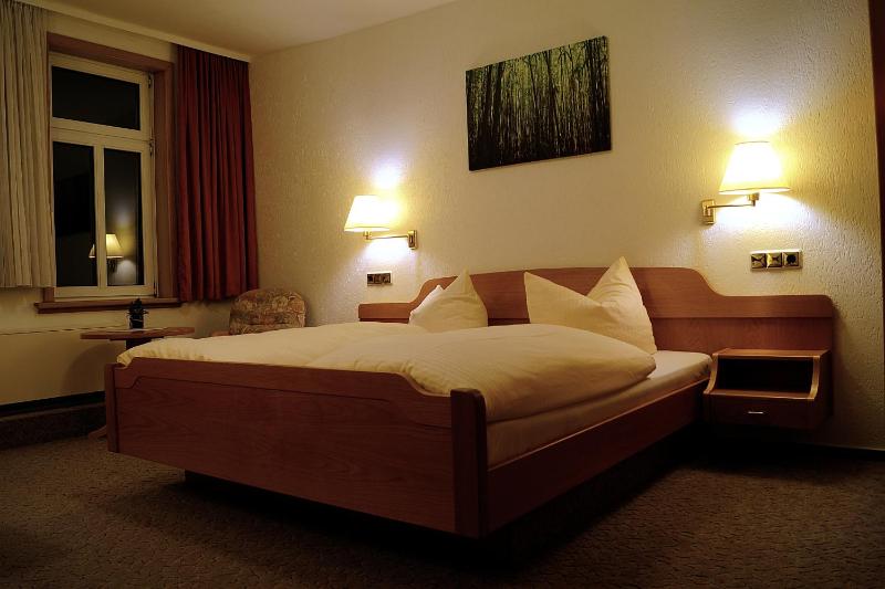 Triple Room with Balcony image 3