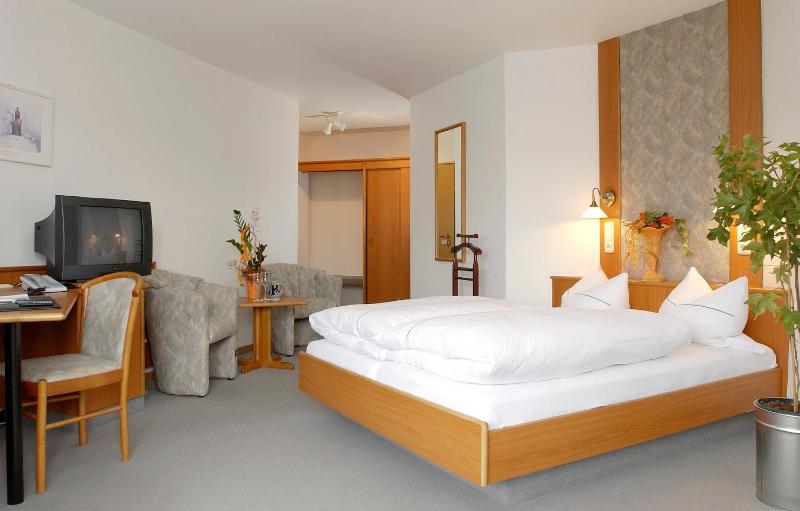 Double Room image 2