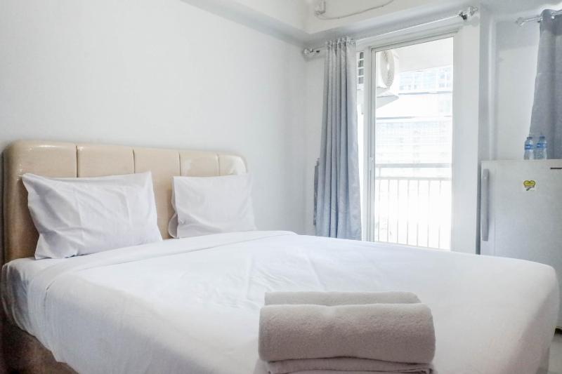Chic and Cozy Studio Apartment at Tanglin Supermall Mansion By Travelio - image 1