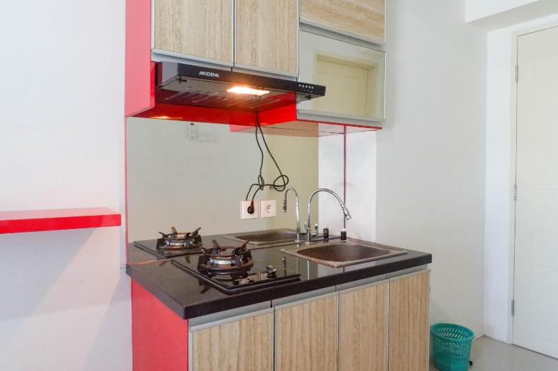 Chic and Cozy Studio Apartment at Tanglin Supermall Mansion By Travelio - image 4