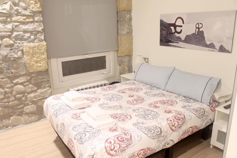 Double Room with Private Bathroom image 1