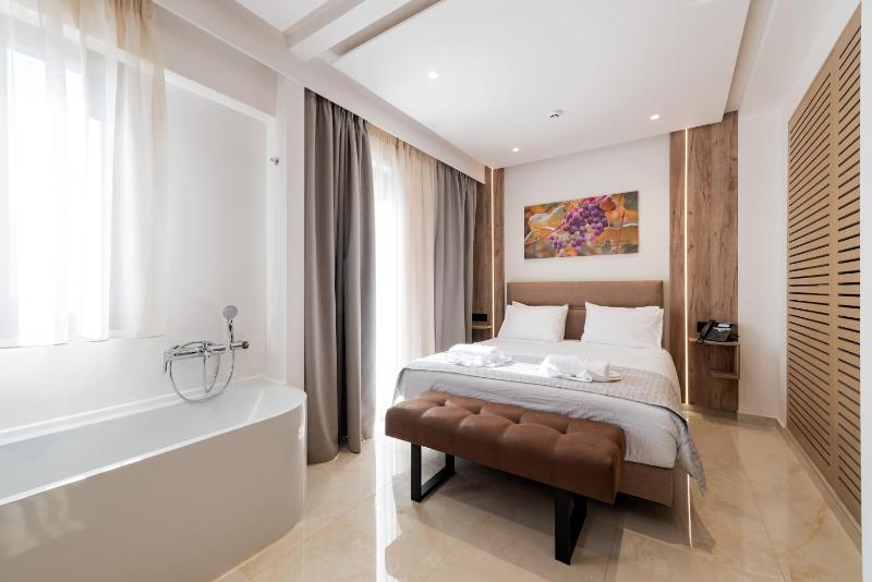 The Wine Hotel - image 11